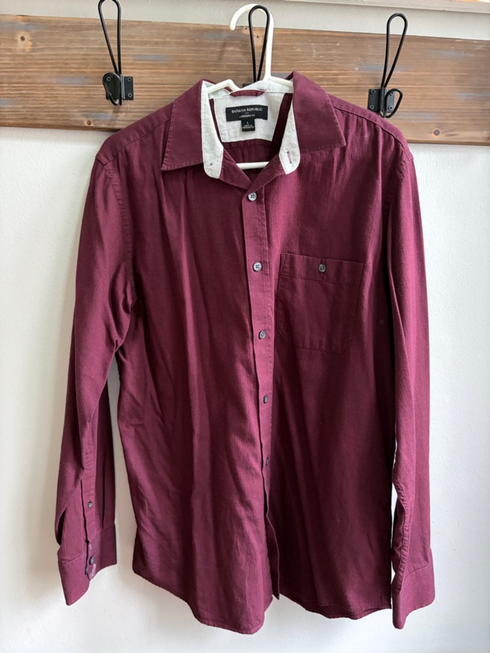 Banana Republic Men’s Wine Red Long-Sleeve Button-Down Shirt